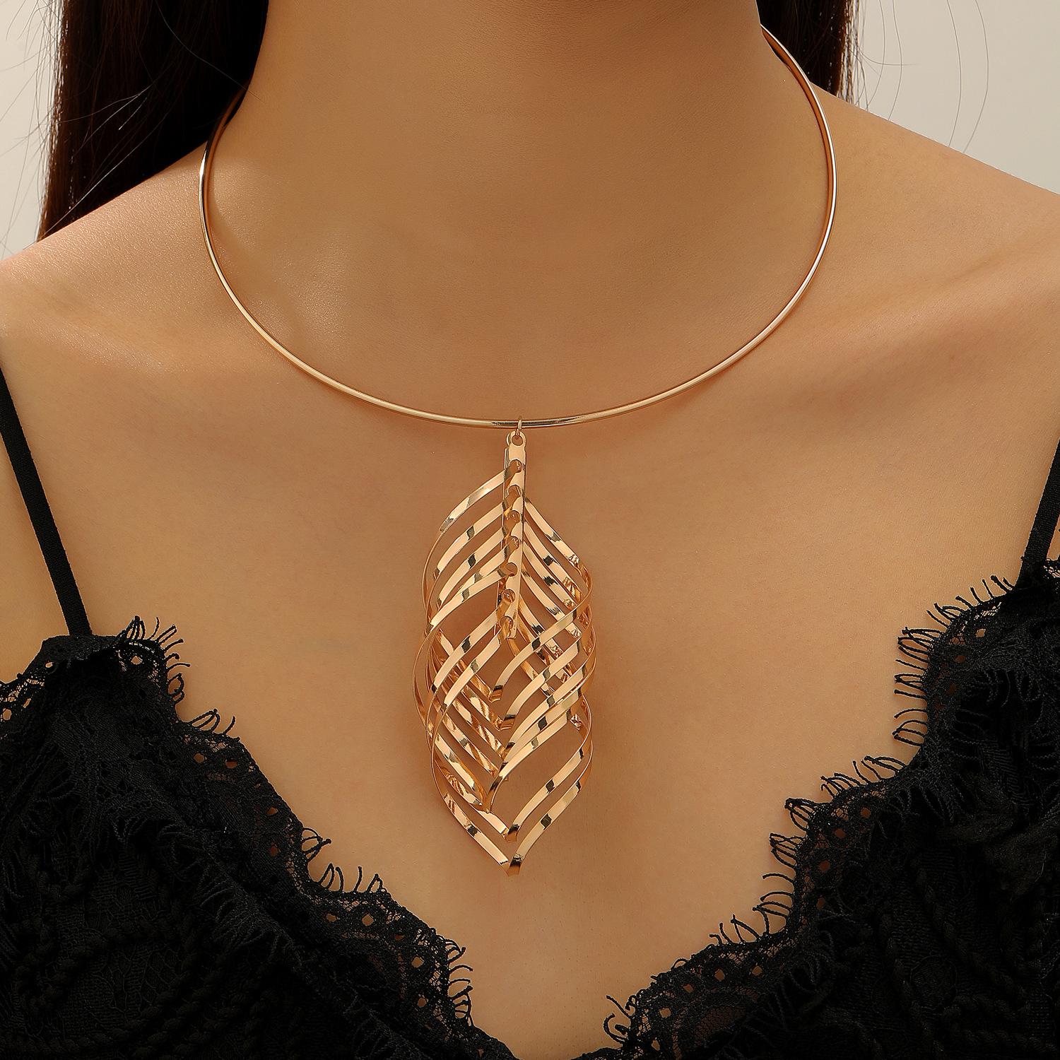 Lange Zilveren Holle Blad Oorbellen Dames Metalen Gepersonaliseerde Mode Oorbellen Overdreven High-end Oorbellen Necklace