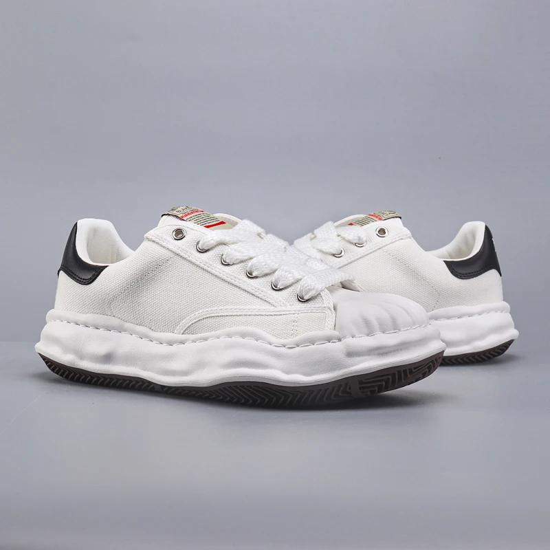Leisure Sports Lace Up Real Leather Shoes and Canvas Shoes, Two Materials, Multiple Colors for Men and Women's Casual Shoes