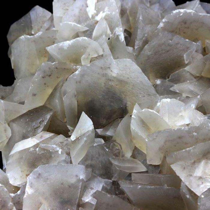 Pierres et Minéraux. Calcite. 2673.0 ct. Lamalou-les-Bains, Hérault, France..
