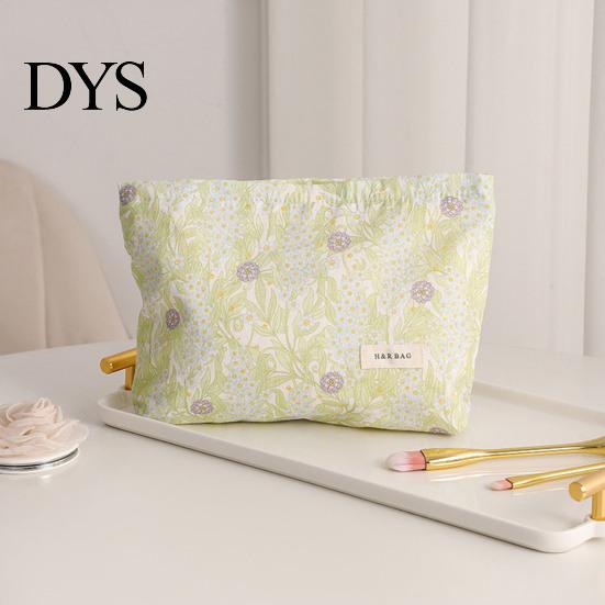 Compact Travel Case Floral Cotton Makeup Bag, Large Capacity Toiletry Bag with Multi Portable Beauty Storage Compartments, Cute Skincare Cosmetic