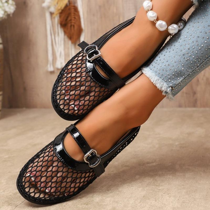 Women Sandals Mesh Breathable Fashion Versatile Sandals Women New Flat Soft Soled Shoes for Women