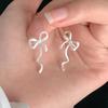 Personal Cold Wind Bow Ear Clips Are Simple, Fashionable and Exquisite Without Ear Piercings, Ear Bone Clips Are Light Luxury and High-end Earrings,