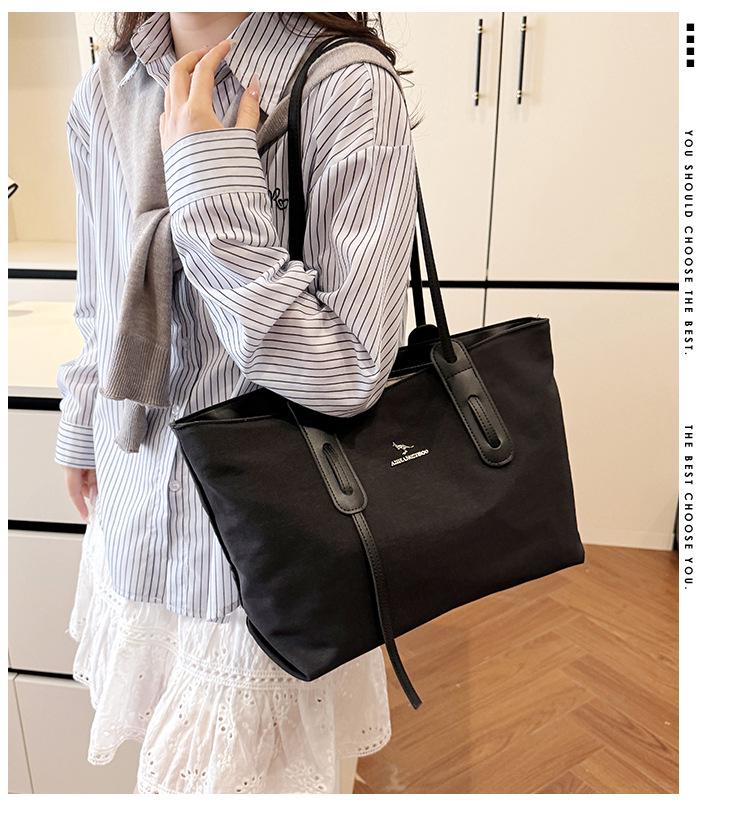 Jesienna Damska Torba Tote Dużej Pojemności - Jednolity Kolor, Wszechstronna, Modna Styl Na Ramię i Pod Ramię