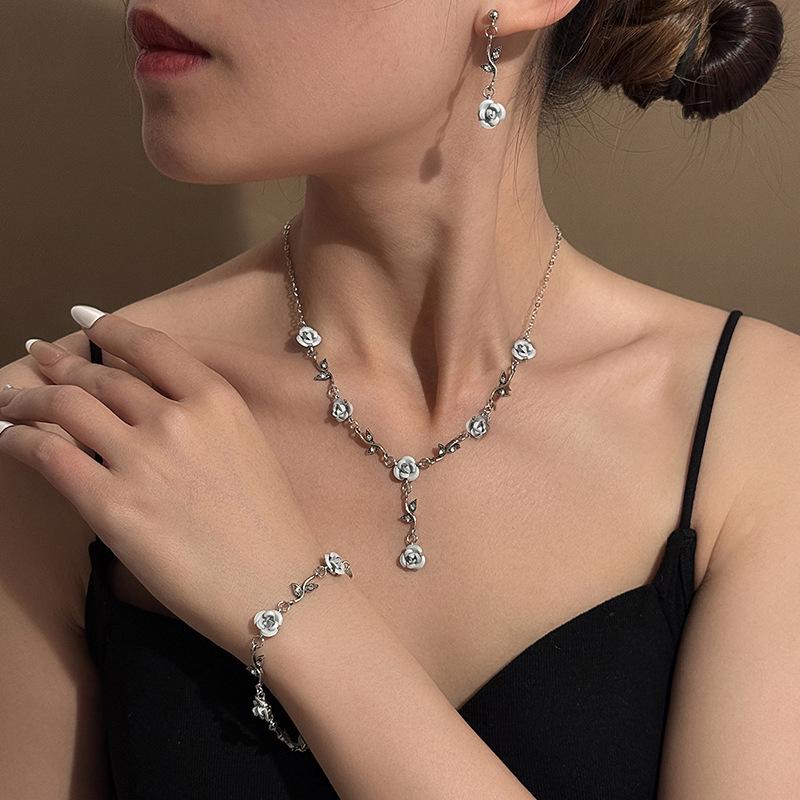Elegant High-End Women's Retro Silver Fairy Jewelry Set: Black Knight Rose Earrings, Bracelet & Necklace