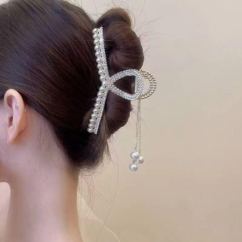 Lily of the Valley Floral Tassel Hair Claw - Ancient Style Women's Accessory