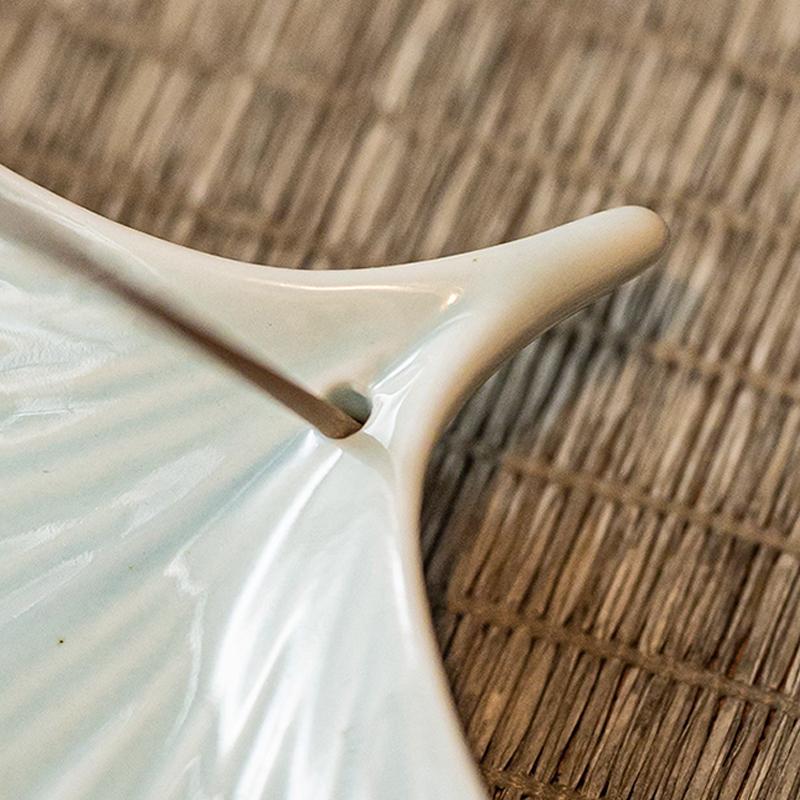 Ceramic Ginkgo Leaf Incense Insertion Tray, Creative Home Living Room Bedroom Decor, Indoor Sandalwood, Line Incense Burner, 1Pc