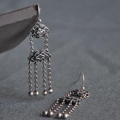 Vintage Thai Quastenblumen-Design Hängeohrringe für Damen Chinesischer Stil Einzigartige Kunst Ethnischer Stil Damenschmuck