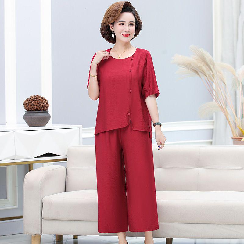 Stylish Plus Size Cotton Linen Summer Set for Middle-Aged Women: Short Sleeve T-Shirt & Two-Piece Outfit