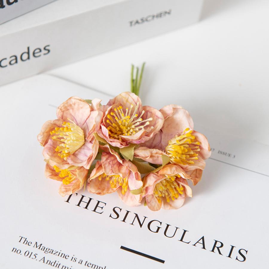 

Дешевые искусственные цветы для украшения дома Шелковые тычинки Сливовый цвет Рождественский декоративный цветок для стены Ручная работа Конфетная коробка Свадьба 6 Pieces шампанского