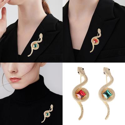 Alloy Rhinestones Snake Brooch Simulation Crystal Animal Pin for Women and Men Fashion Jewelry Clothing Accessories