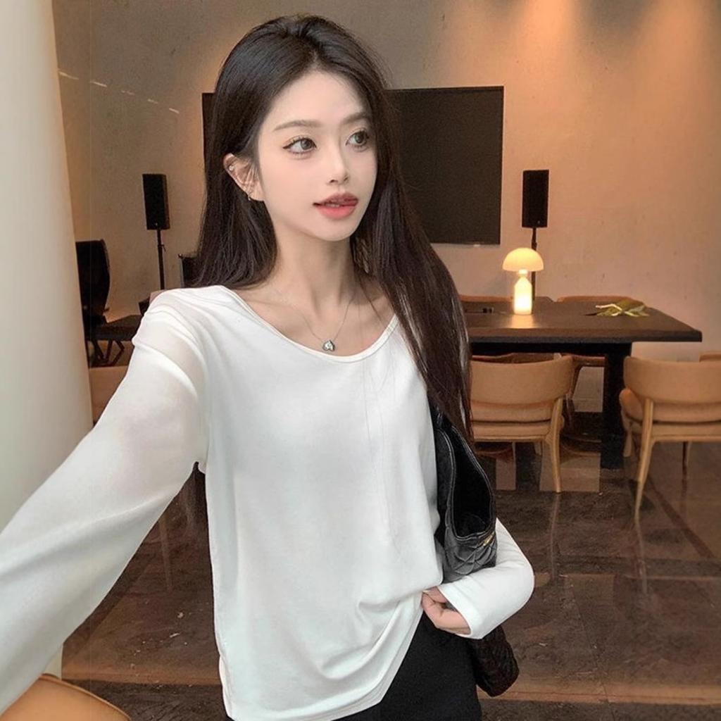 Long-sleeved T-shirt for Women In Spring and Autumn New Style To Cover Flesh and Make Them Look Thin White Loose Casual U-neck Inner Top