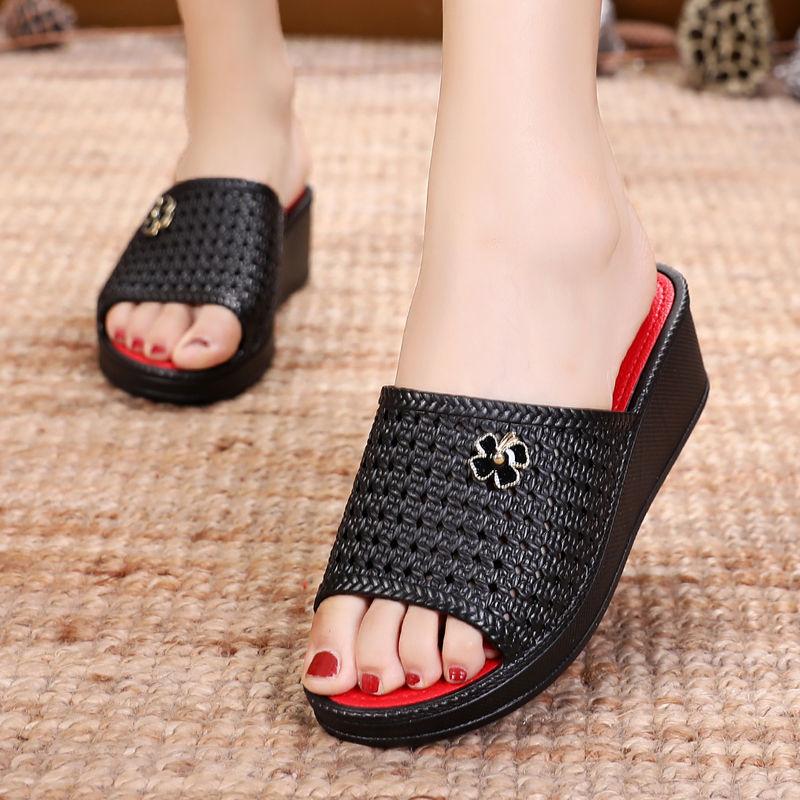 Middle-aged Mother Sandals Female Summer Outer Thick Soled Anti-slip Bathing Home Beach Shoes Slope Heel Soft Bottom Ladies Slippers