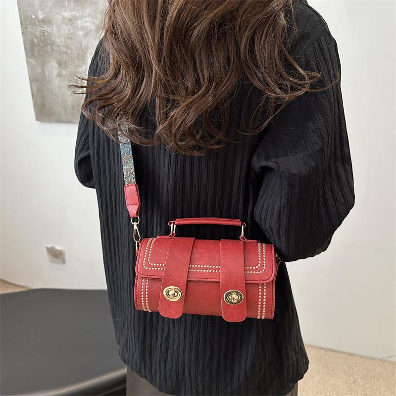 Fashionable Small Bag Women's Bag Texture Personalized Crossbody Bag New Style Trendy and Beautiful Fashion Square Bag