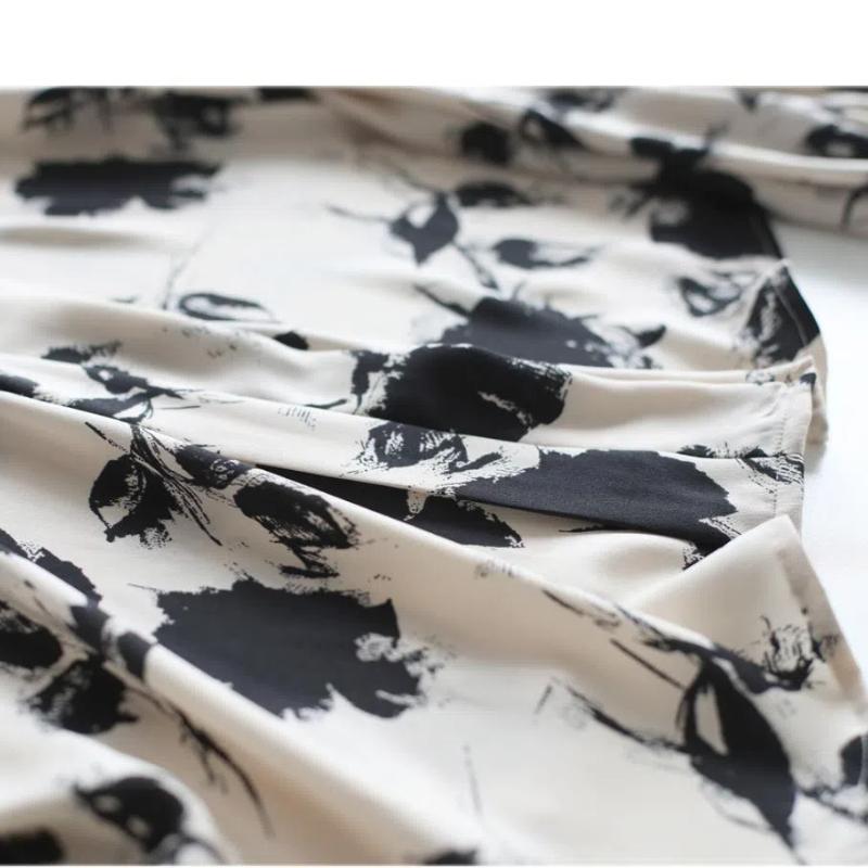 French Retro Ink Printed Satin Shirt Women Spring Autumn New Niche V-neck Long Sleeve Pullover Puff Sleeves Top M-3XL