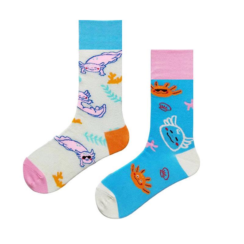 Párové kreslené zvířecí asymetrické bavlněné ponožky - Zábavný a trendy styl