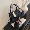 Spring and Summer New Fashion Versatile Handbag Niche Design High Sense Shoulder Crossbody Commuter Briefcase