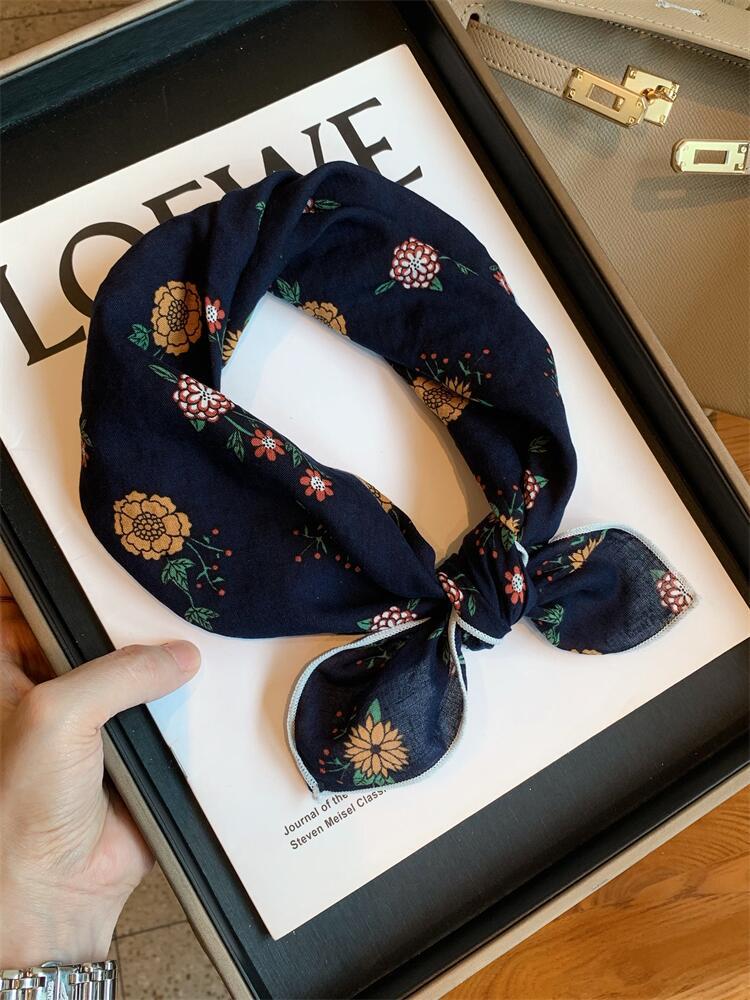 Japanese Harajuku Cotton Small Square Scarf New Korean Silk Scarf Headband Women's Spring and Autumn Floral Scarf Scarf Neck Protector Scarf