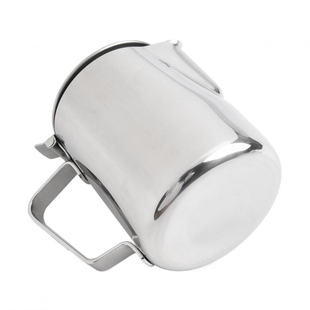 Thick and Comfortable Handle Stainless Steel Milk Frothing Pitcher with Lid