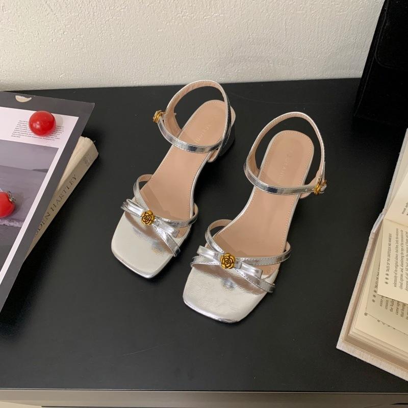 Niche Minimalist Retro Open-Toed Word With Thick Heel Bow Sandals Summer 35 серебряный 5590₽