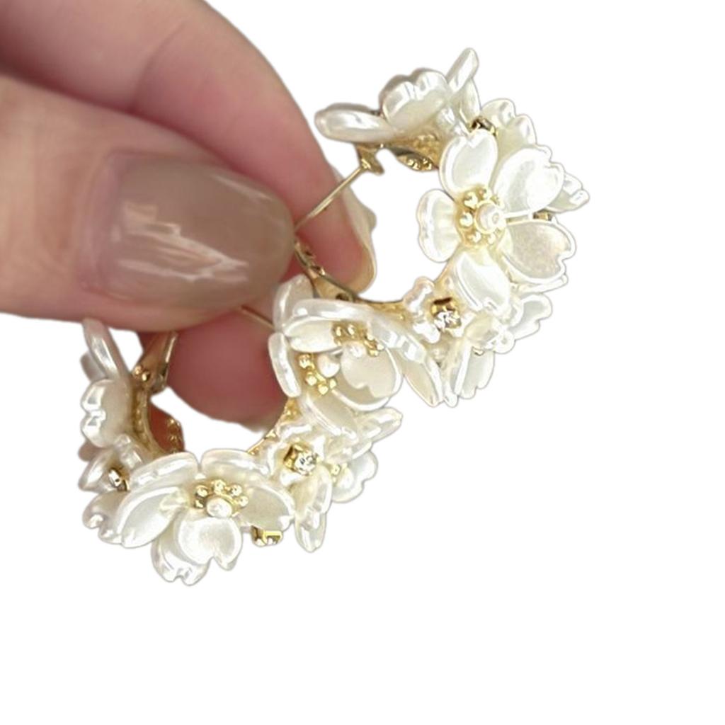 Modischer Ohrschmuck Süße Ohrstecker Stilvolle Ohrnadel Schöne ABS-Blumen-Ohrringe Perlenohrringe für einzigartige Stile