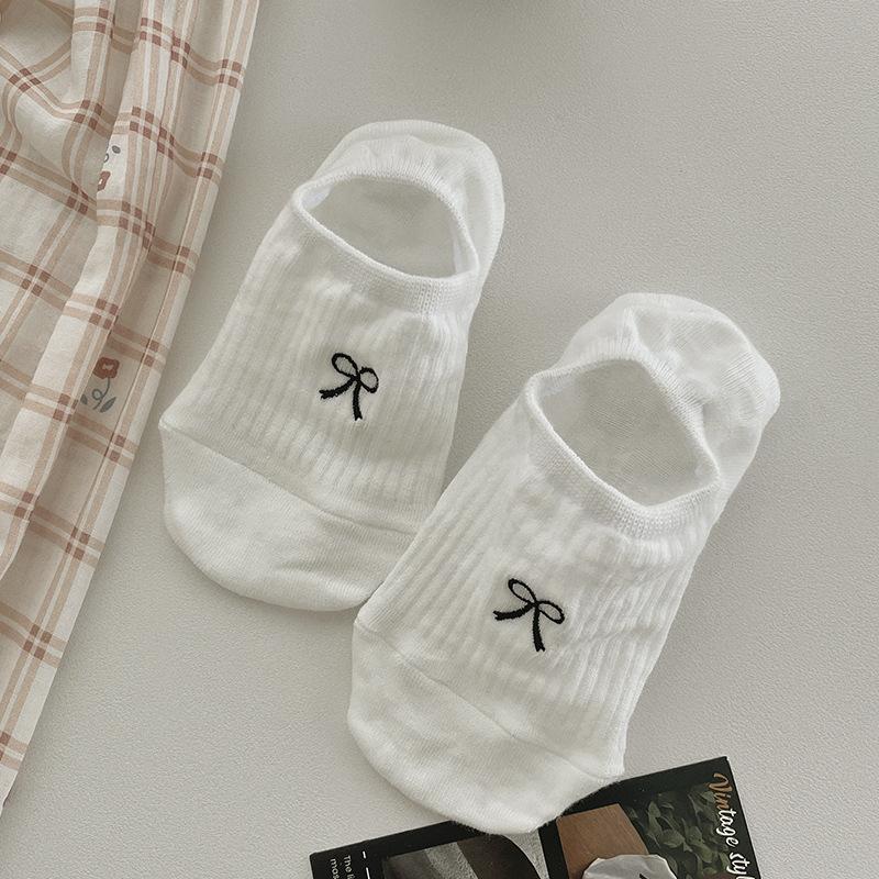 Women's Spring and Summer Bow Embroidered Solid Color Silicone Anti Slip Invisible Boat Socks