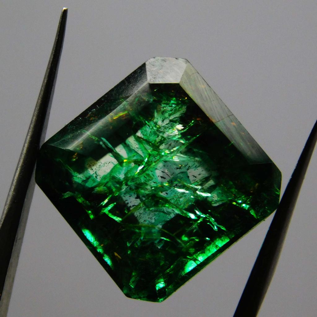 11 Ct Natural CERTIFIED Emerald Square Cut Green Colombian Loose Gemstone A-3903b