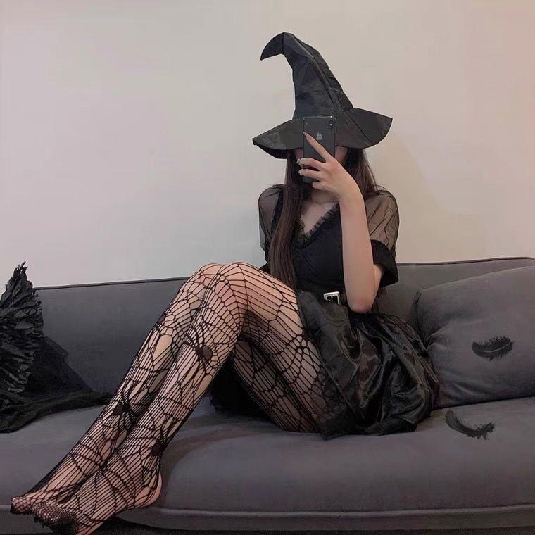 Halloween Mesh Stockings Set Featuring Adorable Skull Design For Young Adults**