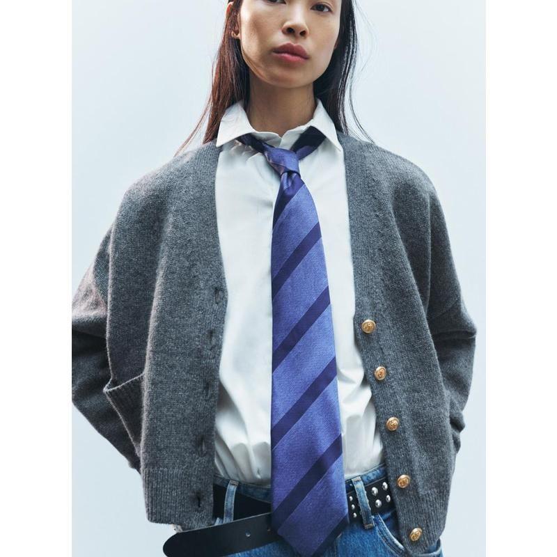 Fall and Winter New Women's Clothing French Wool Blend Gold Button Decoration Long Sleeves V-neck Knitted Jacket 2893014