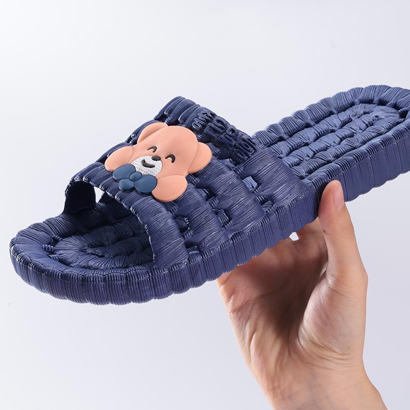 Fashion Smile Cartoon Bear Bathroom Leakage Slippers Summer Non-slip Massage Flat Slippers Unisex Injection-molded Shoes Casual Slippers