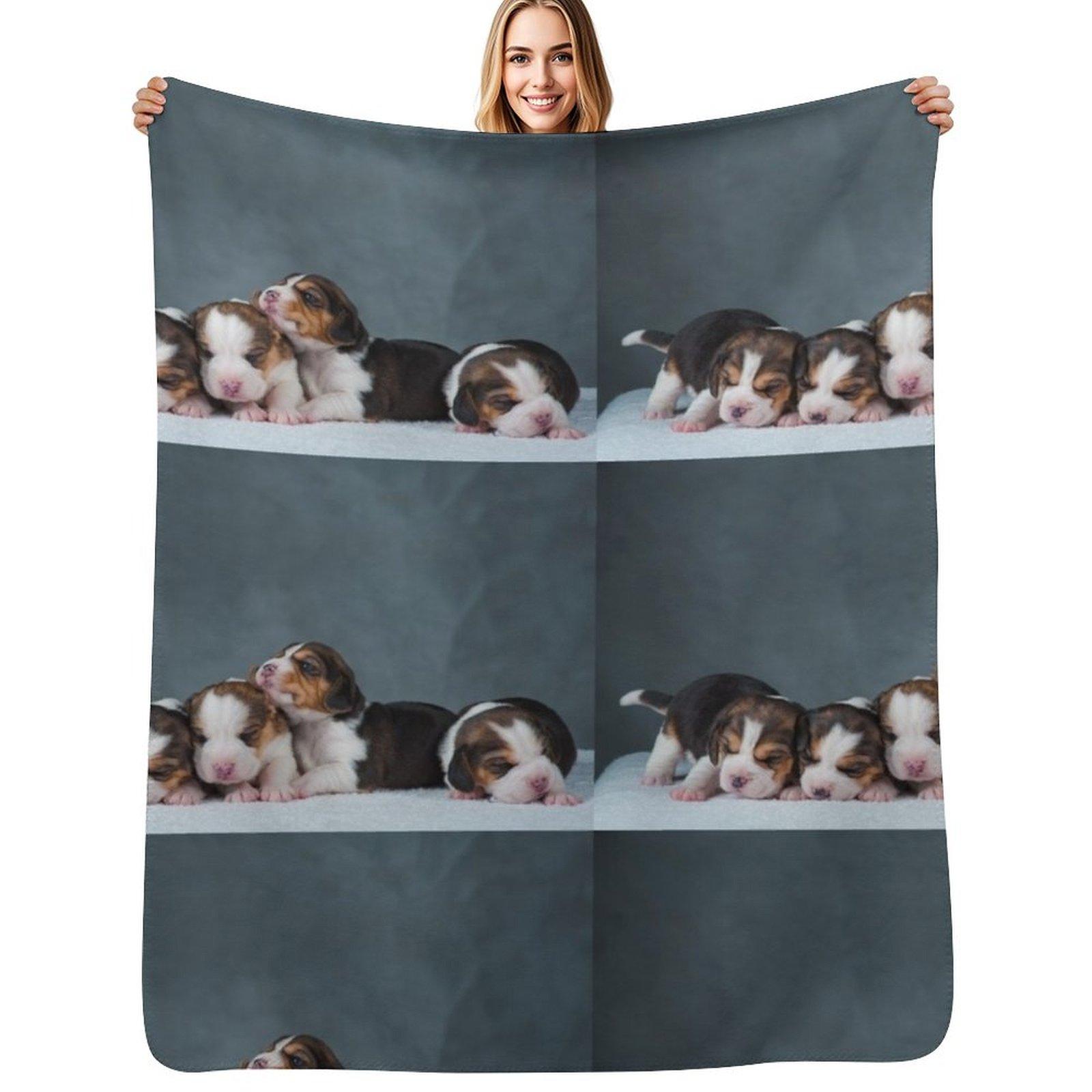 

Cute newborn beagle puppies Throw Blanket Outdoor Soft Blanket for Picnic Beach Camping 102x76cm(40x30in)