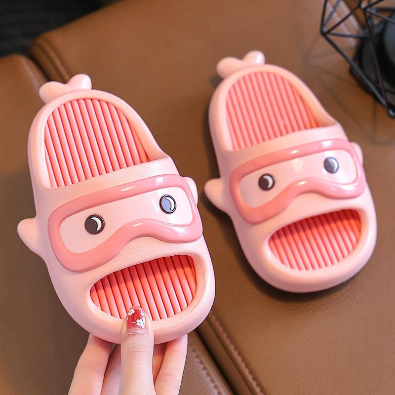 

Cute Shark Summer Cartoon New Style Boys Slippers for Home Indoor Bathing, Soft Sole Non-Slip Children s Summer Sandals 210Code（Inner Length21C рожевий