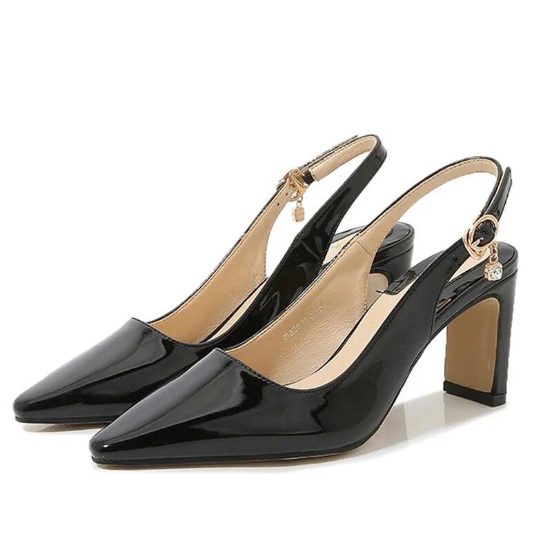 Dámská nahá barva na vysokém podpatku Kancelářské pracovní boty Nový temperament lakovaná kůže 7,5 cm podpatek WZ