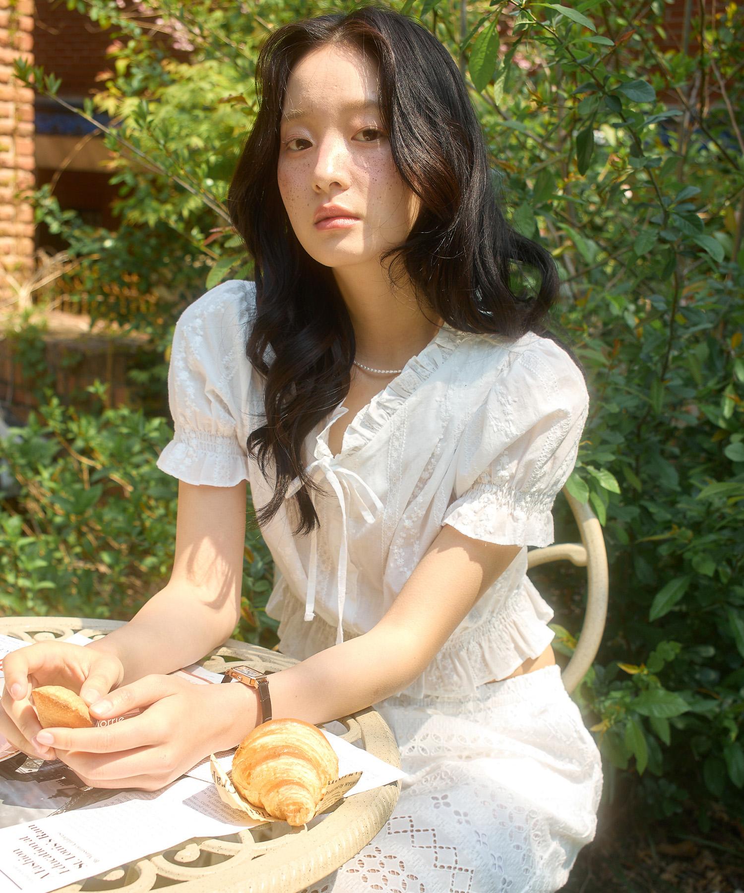 Salon De Yon Lace Puff Shoulder Blouse_ White M