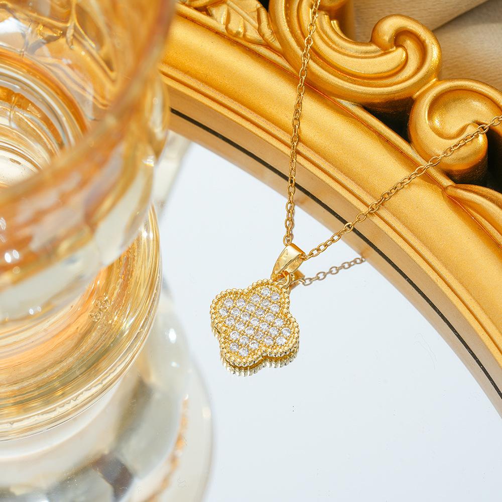 

Ожерелье из титановой стали Новый четырехлистный клевер Модное летнее универсальное с высоким чувством роскоши Легкая роскошь Цепочка для ключицы Женская