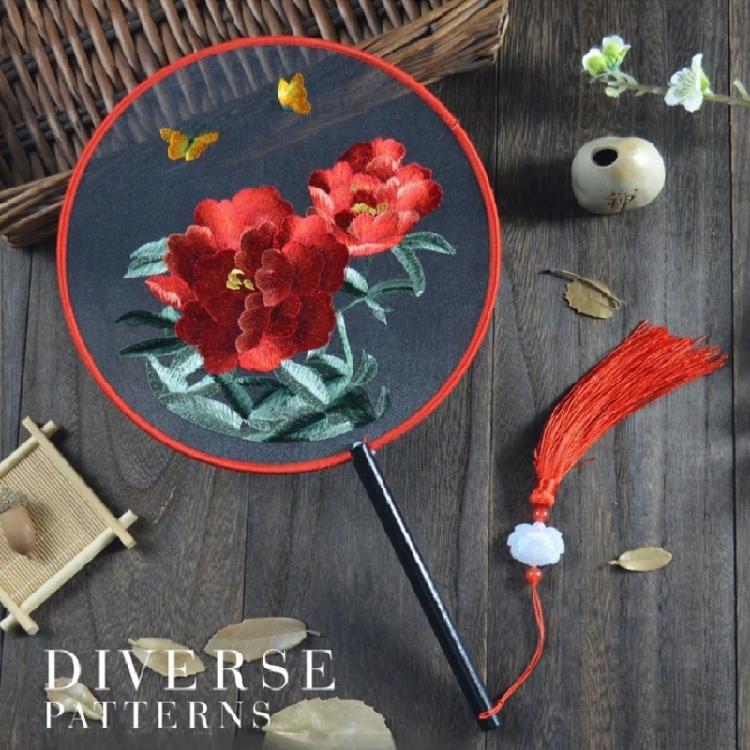 Vintaged Styles Silk Embroidery Round Fan Chinese Dance Fan For Photography And Cultural Activities
