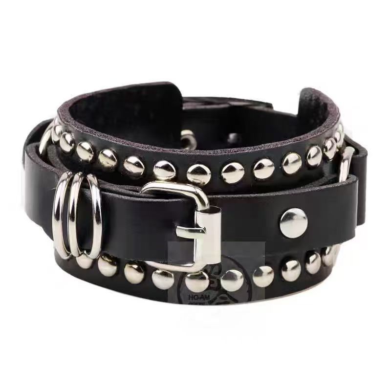 

Cool handsome locomotive punk style rivet bracelet belt shape Korean version high value bracelet fashion sweet cool hip hop jewelry