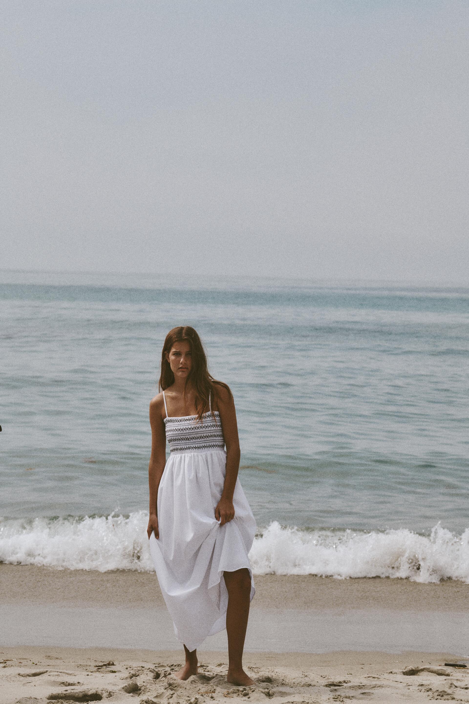 

CONTRAST POPLIN DRESS