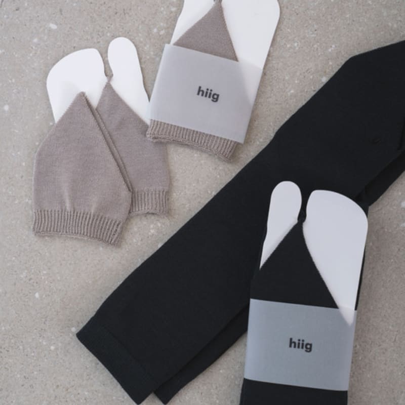 hiig [no.743] black long split-toe tabi socks