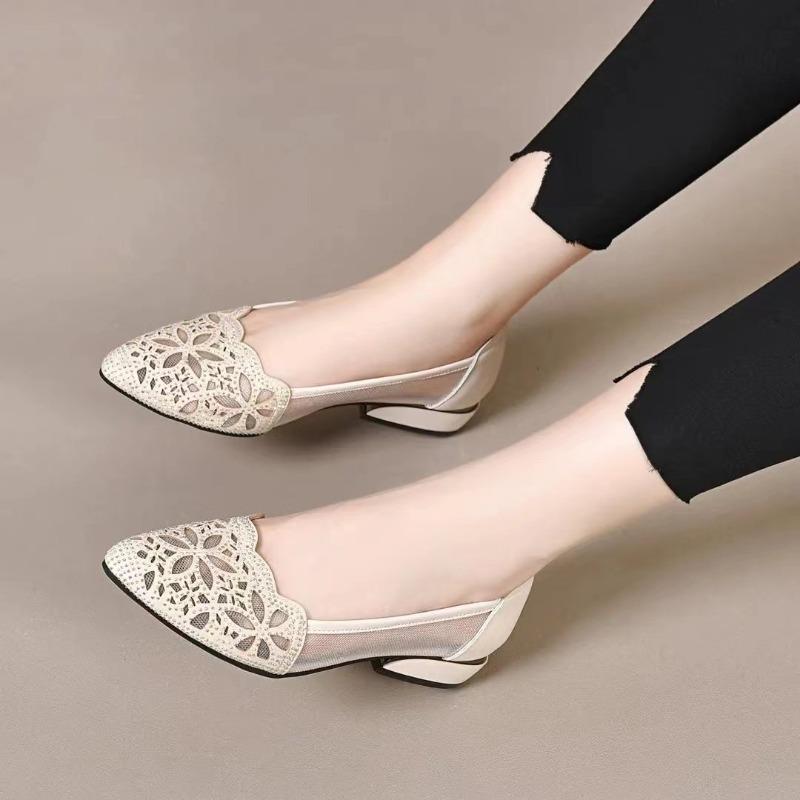 

Spring new pointed head shallow mouth mesh low heel low top shoes mesh casual versatile breathable high heel sandals 40 бежевый