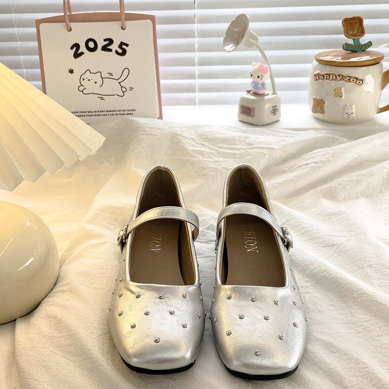 Fashion Shallow Mouth Shoes Woman Flats Clogs Platform Rivets Studs Increas Height Autumn Dress Creepers Retro Summer Fall Ballerinas Ma