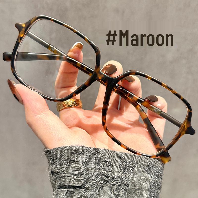 Ultralight TR90 Black Frame Anti-Blue Light Myopia Glasses for Women - Slimming Round Face Design, No Makeup Look