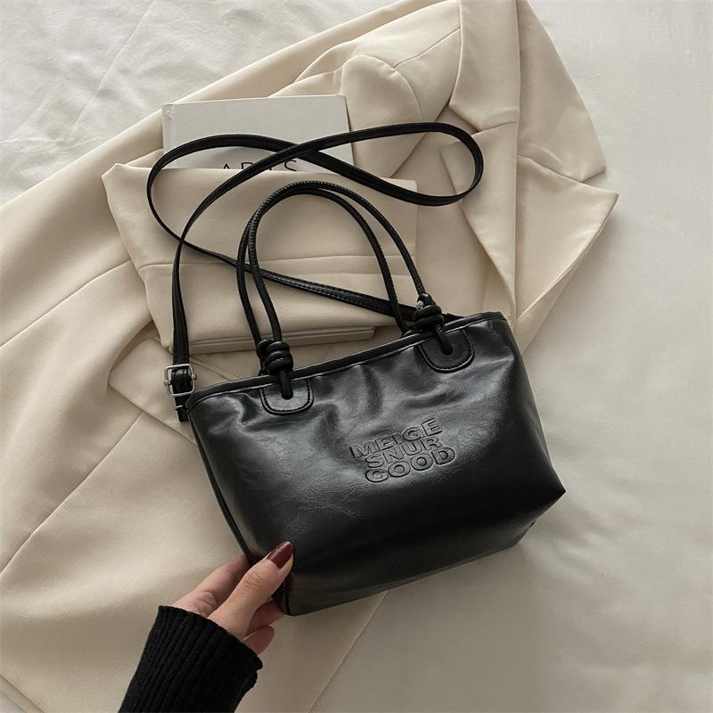 Retro Niche Portable Vegetable Basket Bag Women's Autumn and Winter 2025 New Trendy Korean Small Tote Bag Versatile Messenger Bag