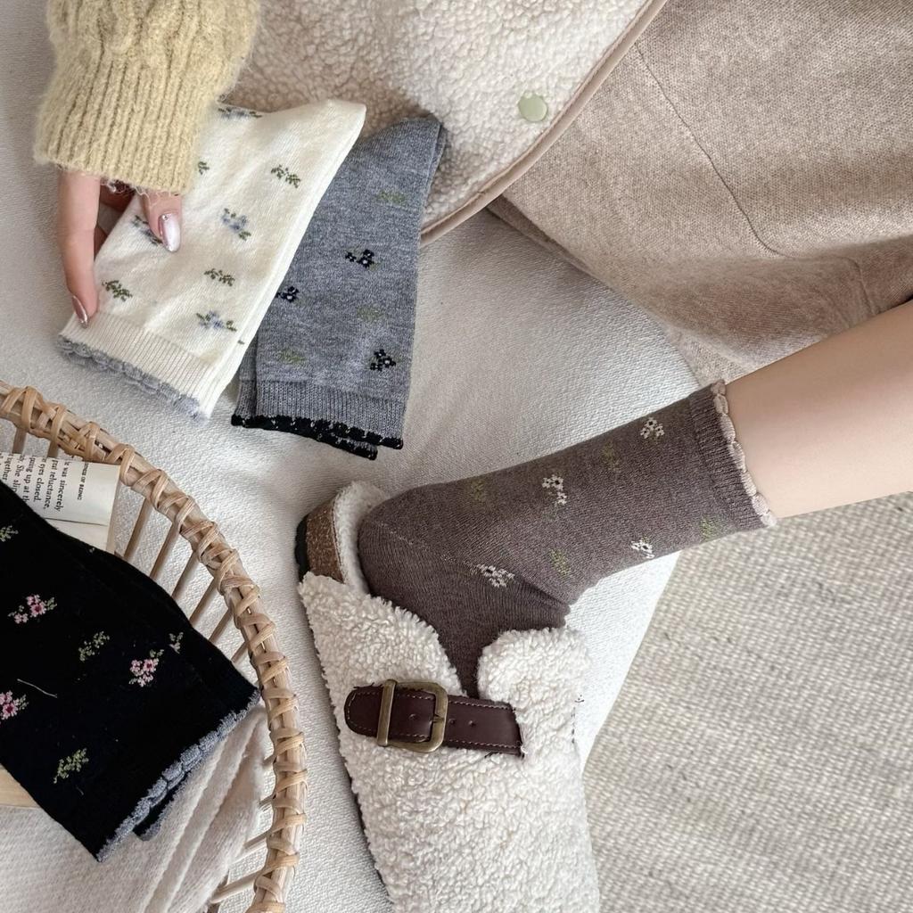 Cashmere Small Floral Dongdaemun Boneless Anti-Pilling Medium Tube Socks Cute Korean Small Fresh Stacking Socks