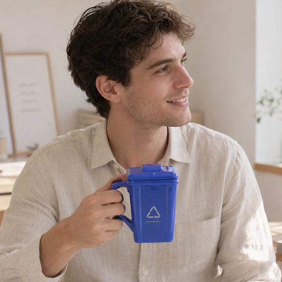 Yousheng Funny Trash Bin Ceramic Mug with Lid, Novelty Garbage Can Drinking Tea Cup with Handle, Recycling Bin Coffee Mug, Gag Gifts for Coworkers