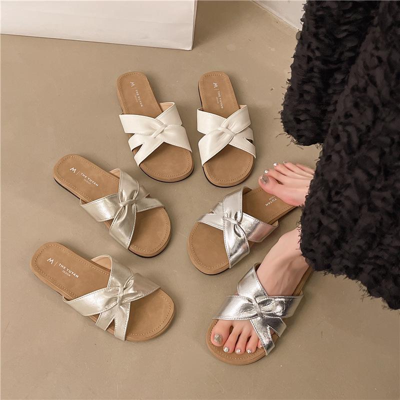 Popular Fairy Wind Cool Slippers Female Summer Wear 2025 New with Skirt Seaside Flat Beach One-word Slippers