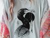 Anti-Fischerei-Kormoran-Shirt, Comfort Colors Linolschnitt-Vogel mit Fisch T-Shirt, Lustiges Seevogel-Angler-Geschenk