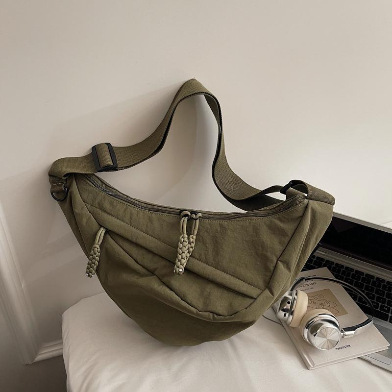 New messenger bag high value casual commuting fashion dumpling bag niche large capacity women's shoulder bag