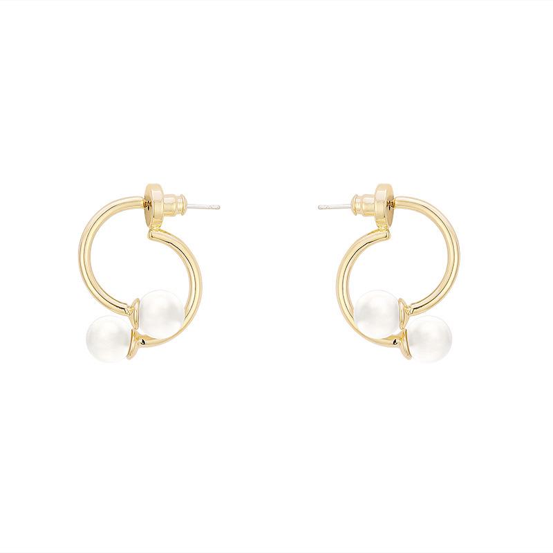 

French Pearl Stud Earrings: Unique Double C Design, Versatile Coco Style