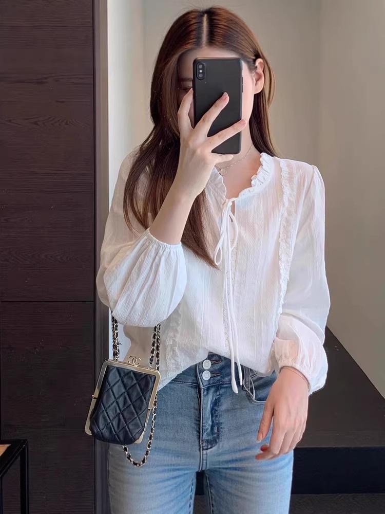 Chic Petite Women's White Lace-Up French Autumn Shirt with Delicate Cutout Design