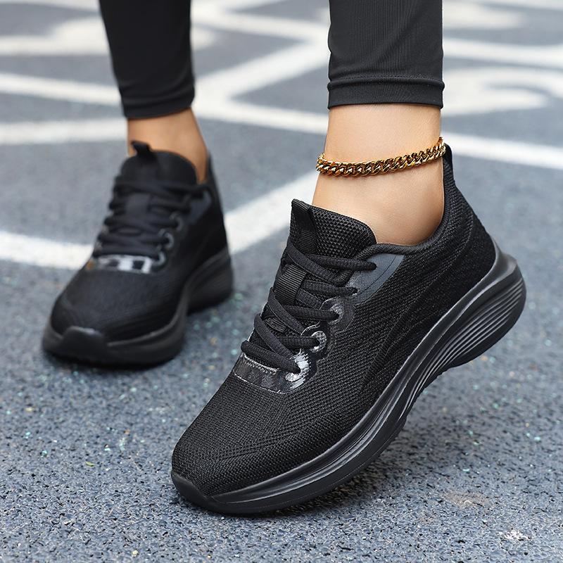 

Женская обувь новая мягкая подошва легкая дышащая сетка кроссовки женские нескользящие удобные повседневные спортивные туфли 42